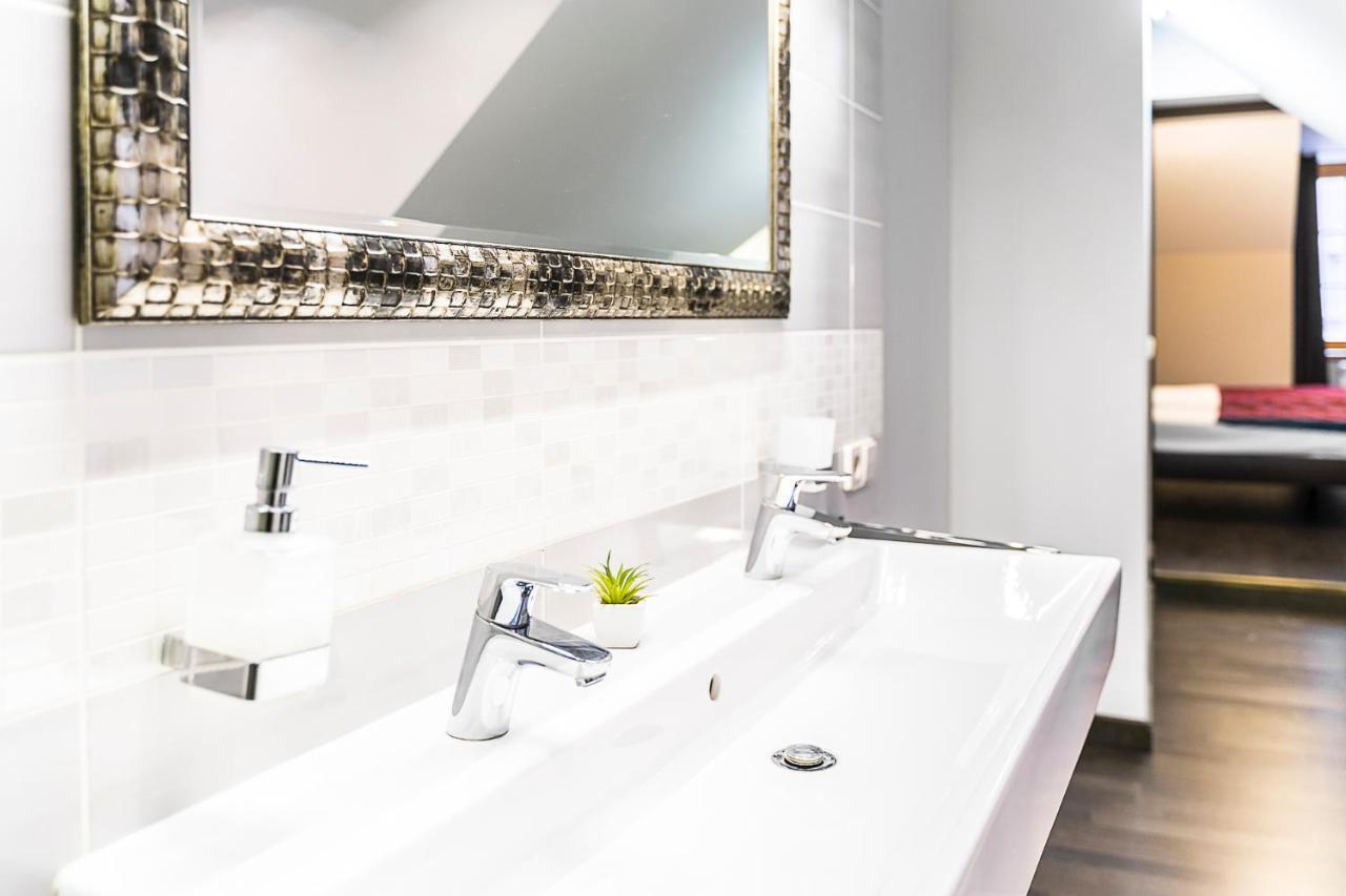 Winwinstay Apartments In Heart Of Old Town Рига Екстериор снимка