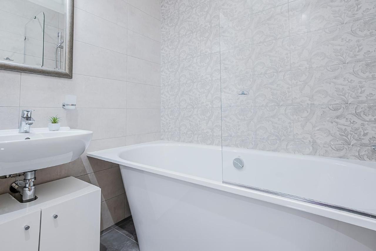 Winwinstay Apartments In Heart Of Old Town Рига Екстериор снимка